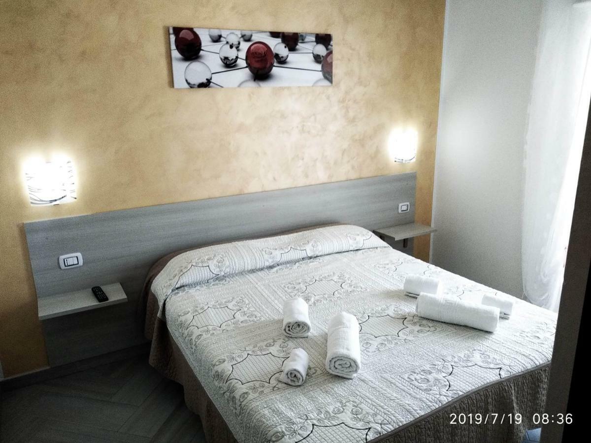 Bed Daniele Hotel Torricella  Luaran gambar