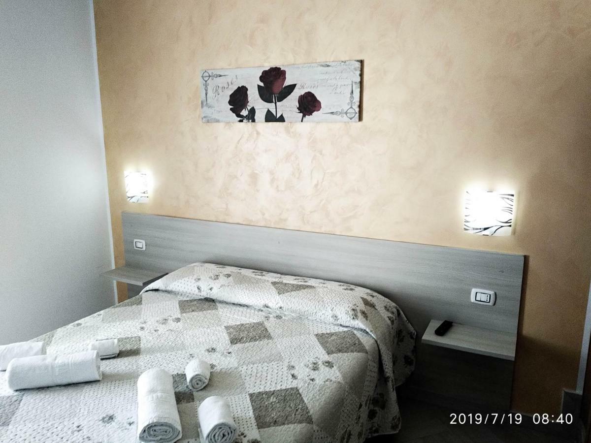 Bed Daniele Hotel Torricella  Luaran gambar